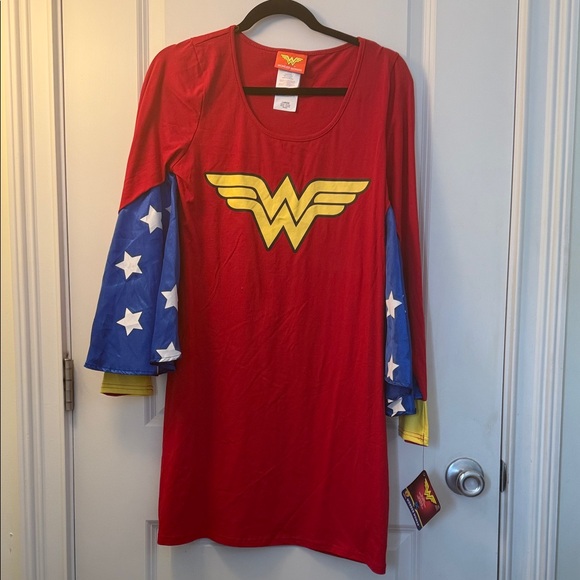 Amazon Accessories - Superheroes Wonder Woman Cape Dress brand new large